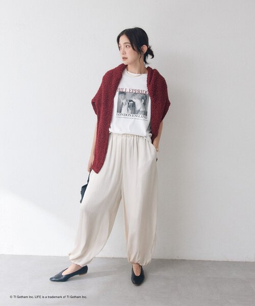 RIVE DROITE(リヴドロワ)の「【LIFE PC】 Focus Photo Tee(夏服/秋服)(Tシャツ/カットソー・レディース・ベージュ/ホワイト/ブラウン・FREE)」の4枚目の写真