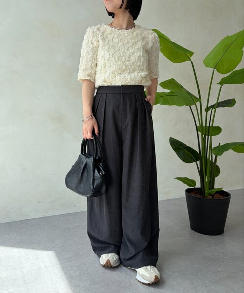 Jena espace merveilleux(ジェナ エスパスメルヴェイユ)の「ピーチスキンタックパンツ(その他パンツ・レディース・ライトグレー/ブラック/キャメル・FREE)」の5枚目の写真
