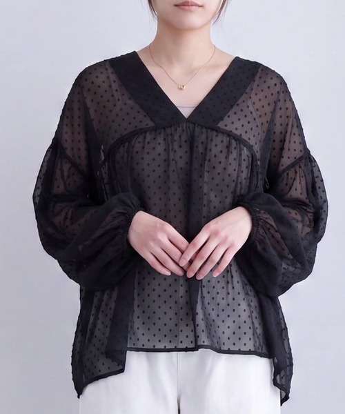 SELECT LEVERY(セレクトリベリー)の「無地ドットシアーワッシャーVネックブラウス(シャツ/ブラウス・レディース・ブラック/アイボリー/ブラウン/ブラウン系その他/ブラック系その他・MEDIUM)」の4枚目の写真