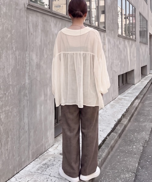 SELECT LEVERY(セレクトリベリー)の「無地ドットシアーワッシャーVネックブラウス(シャツ/ブラウス・レディース・ブラック/アイボリー/ブラウン/ブラウン系その他/ブラック系その他・MEDIUM)」の6枚目の写真