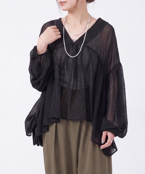 SELECT LEVERY(セレクトリベリー)の「無地ドットシアーワッシャーVネックブラウス(シャツ/ブラウス・レディース・ブラック/アイボリー/ブラウン/ブラウン系その他/ブラック系その他・MEDIUM)」の12枚目の写真