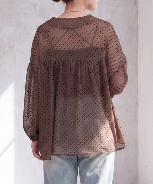 SELECT LEVERY(セレクトリベリー)の「無地ドットシアーワッシャーVネックブラウス(シャツ/ブラウス・レディース・ブラック/アイボリー/ブラウン/ブラウン系その他/ブラック系その他・MEDIUM)」の20枚目の写真