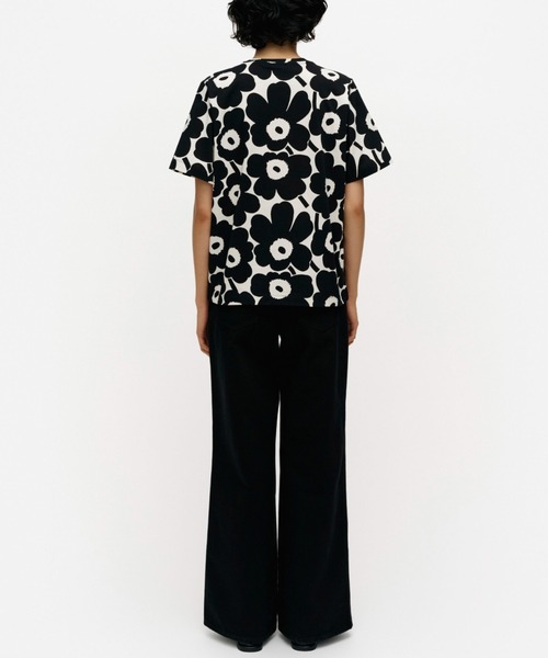 marimekko(マリメッコ)の「Tunnit Unikko / T-shirt(Tシャツ/カットソー・レディース・ブラック・LARGE/MEDIUM/XX-SMALL/SMALL/X-SMALL)」の3枚目の写真