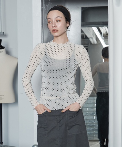 OFROOM(オフルーム)の「【2026秋冬新作】Dot Sheer Top|ドットシアートップス(Tシャツ/カットソー・レディース・ブラック/ブラウン/アイボリー・FREE)」の21枚目の写真