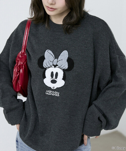 PUBLUX(パブリュクス)の「PUBLUX/パブリュクス Minnie Mouse/ミニーマウス/相良刺繍ニット 限定展開(ニット/セーター・レディース・チャコールグレー/ナチュラル/グレー・フリ-)」の1枚目の写真