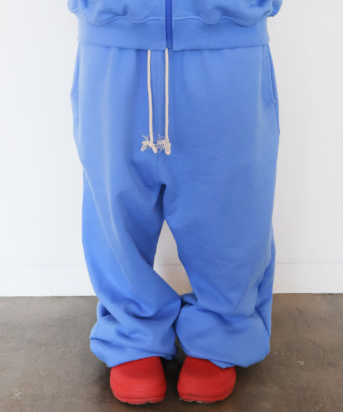 KIKOZY(キコジ)の「Macaroon Sweat Pants_Blue Soda(スウェットパンツ・レディース・その他・FREE)」の4枚目の写真