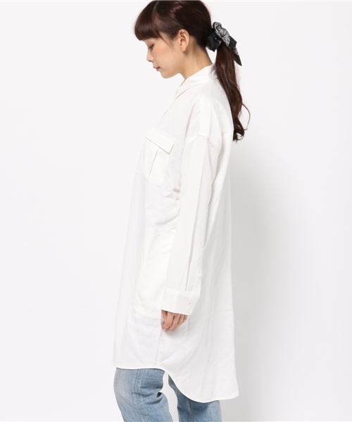 MOUSSY（マウジー）の「LONG KHAKI SHIRT（シャツ/ブラウス・レディース・ライトカーキ/ライトベージュ/ホワイト・FREE）」の11枚目の写真