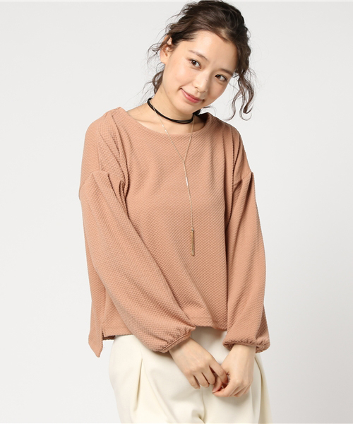 mysty woman（ミスティウーマン）の「チョーカー付きジャガードボリューム袖プルオーバー（Tシャツ/カットソー・レディース・ネイビー/ピンク系その他/オフホワイト/ボルドー・FREE）」の3枚目の写真