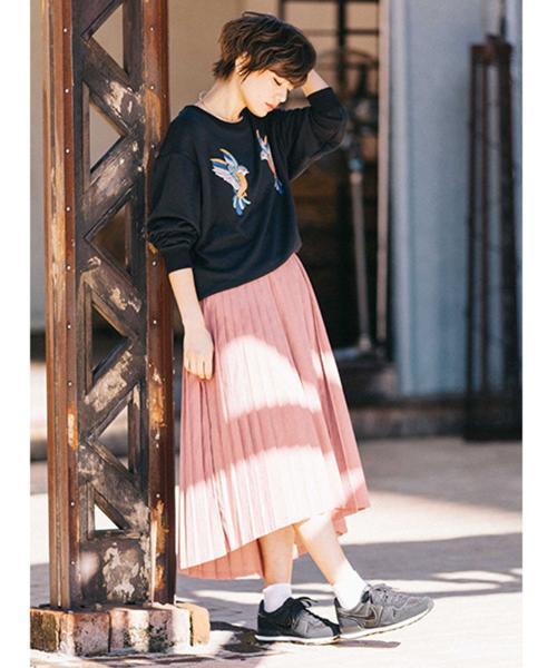 DOUBLE NAME(ダブルネーム)の「裏毛プルオーバー(coloful bird刺繍)(Tシャツ/カットソー・レディース・ブラック/オフホワイト/杢グレー/サックスブルー・FREE)」の5枚目の写真