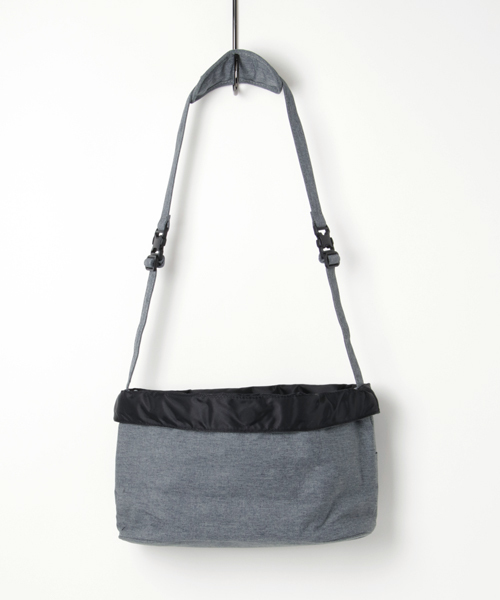 Litta Glitta（リッタグリッタ）の「【Litta Glitta（リッタグリッタ）】3WAY ストローラーオーガナイザー/ベビーカーバッグ/ベビーカー用バスケット（ベビーカー/ベビーカー用品・キッズ・グレー/レッド/ブラック・ONE SIZE）」の5枚目の写真