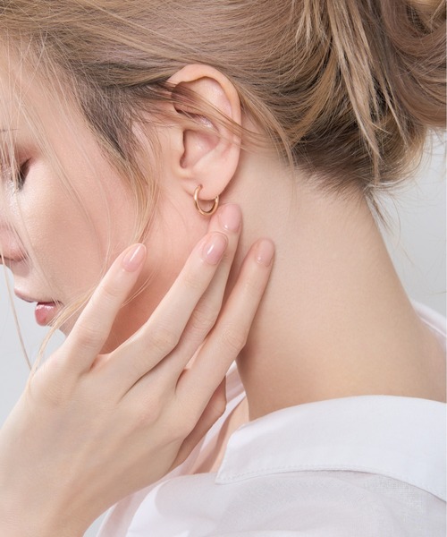 Jewel closet by L&Co.(ジュエルクローゼットバイエルアンドコー)の「K18 フープ ピアス(ピアス(両耳用)・レディース・ゴールド/ピンクゴールド・FREE)」の6枚目の写真