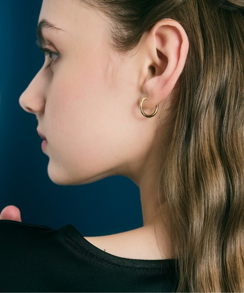 Jewel closet by L&Co.(ジュエルクローゼットバイエルアンドコー)の「K18 フープ ピアス(ピアス(両耳用)・レディース・ゴールド/ピンクゴールド・FREE)」の12枚目の写真