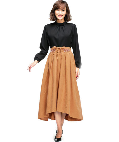 GeeRA（ジーラ）の「刺しゅう＆レースアップイレヘムスカート（スカート・レディース・ベージュ/ネイビー・LARGE/MEDIUM）」の10枚目の写真