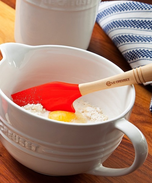 Le Creuset（ルクルーゼ）の「グルメ・スパチュラ VS(Ｍ)（キッチンツール・レディース・ホワイト/オレンジ/ピンク系その他/チェリーレッド・M）」の5枚目の写真