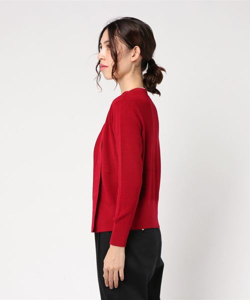 NOLLEY’S(ノーリーズ)の「片畦寄せ目Vネックカーディガン(カーディガン/ボレロ・レディース・ブラック/ベージュ/ブルー/レッド・38)」の5枚目の写真