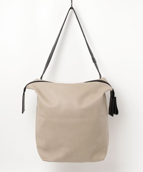 MARIA JOBSE(マリアヨフセ)の「【MARIA JOBSE】マリアヨフセ FLAT BOTTOM TOTE LARGE(トートバッグ・メンズ・ブラック/ベージュ/ブルー/オレンジ・ONESIZE)」の2枚目の写真