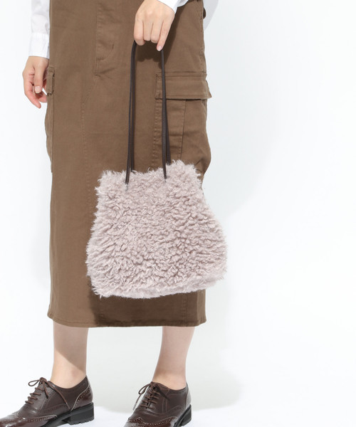 LAKOLE（ラコレ）の「エコラムファー巾着トートバッグ / LAKOLE（トートバッグ・レディース・ブラック/ホワイト/グレー・FREE）」の3枚目の写真