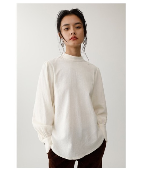 MOUSSY（マウジー）の「FALL COLOR PUFF SLEEVE TOP（Tシャツ/カットソー・レディース・ブラック/パープル/オフホワイト/ライトブラウン・FREE）」の2枚目の写真