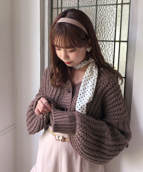 one after another NICE CLAUP(ワンアフターアナザーナイスクラップ)の「スカーフ付 片畦ニットカーディガン(カーディガン/ボレロ・レディース・アイボリー/ブラウン/ベージュ/キャメル・FREE)」の10枚目の写真