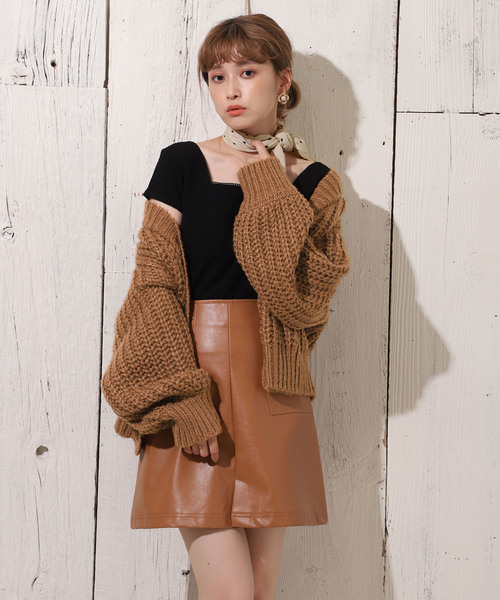 one after another NICE CLAUP(ワンアフターアナザーナイスクラップ)の「スカーフ付 片畦ニットカーディガン(カーディガン/ボレロ・レディース・アイボリー/ブラウン/ベージュ/キャメル・FREE)」の16枚目の写真