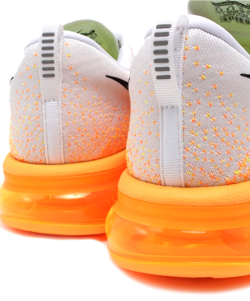 NIKE(ナイキ)の「ナイキ フライニット マックス NIKE FLYKNIT MAX 620469-100(スニーカー・メンズ・ブラック・28cm/27cm/28.5cm/27.5cm/29cm/26cm/26.5cm)」の3枚目の写真