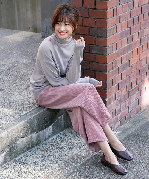 KOBE LETTUCE（コウベレタス）の「スクエアトゥレースアップステッチデザインフラットパンプス（パンプス・レディース・ベージュ/グレイッシュベージュ/ブラウン/ブラック・L/LL/M/S）」の16枚目の写真