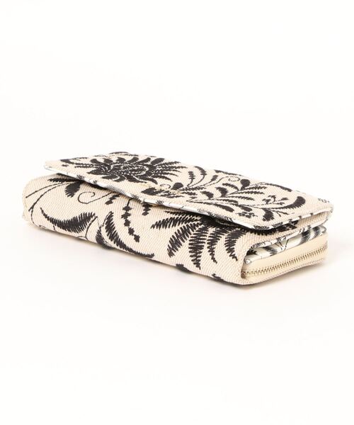 Desigual（デシグアル）の「Maria 長財布＆小銭入れ（財布・レディース・ホワイト・FREE）」の3枚目の写真