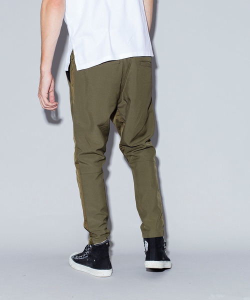 NO ID.（ノーアイディ）の「【NO ID.】Side Line Sarrouel Skinny Pants / サイド ライン サルエル スキニー パンツ（その他パンツ・メンズ・ブラック/ネイビー/カーキ・1/2/3）」の5枚目の写真
