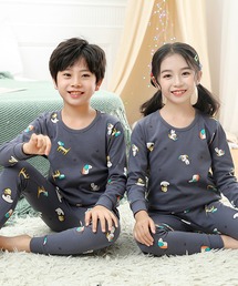 DAY CLOSET(デイ クローゼット)のキッズ 長袖総柄プリントコットンルームウェアパジャマ 上下2点セット(ルームウェア/パジャマ)