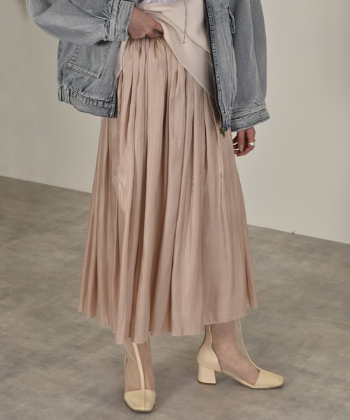 w closet（ダブルクローゼット）の「シャイニーサテン×チュール