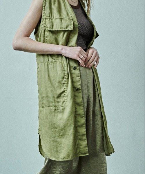 kha:ki(カーキ)の「「KHA:KI / カーキ」ミリタリーコットンサテンロングベスト"TYPE C-1 LONG VEST"(ベスト・レディース・ブラック/ベージュ/カーキ・1/2)」の18枚目の写真
