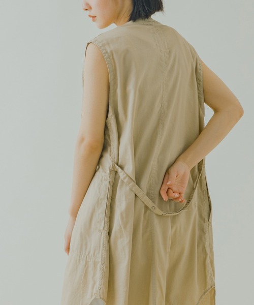 kha:ki(カーキ)の「「KHA:KI / カーキ」ミリタリーコットンサテンロングベスト"TYPE C-1 LONG VEST"(ベスト・レディース・ブラック/ベージュ/カーキ・1/2)」の8枚目の写真