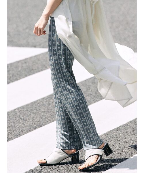 MURUA（ムルーア）の「コモンニットパンツ（その他パンツ・レディース・イエロー/ブルー/ブラウン・FREE）」の3枚目の写真