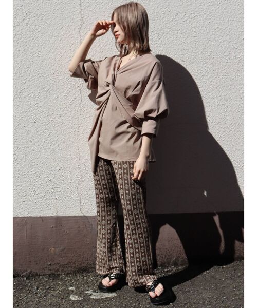 MURUA（ムルーア）の「コモンニットパンツ（その他パンツ・レディース・イエロー/ブルー/ブラウン・FREE）」の12枚目の写真