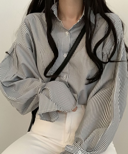 Girly Doll（ガーリードール）の「ボリュームスリーブストライプシャツ（シャツ/ブラウス・レディース・ブラック/ブルー/ホワイト/ブラック系その他・FREE）」の11枚目の写真