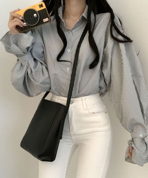 Girly Doll（ガーリードール）の「ボリュームスリーブストライプシャツ（シャツ/ブラウス・レディース・ブラック/ブルー/ホワイト/ブラック系その他・FREE）」の7枚目の写真