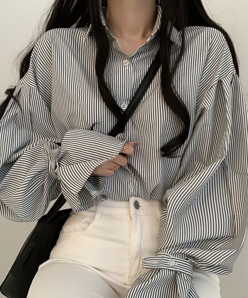 Girly Doll（ガーリードール）の「ボリュームスリーブストライプシャツ（シャツ/ブラウス・レディース・ブラック/ブルー/ホワイト/ブラック系その他・FREE）」の21枚目の写真