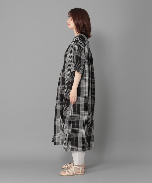 studio CLIP（スタディオクリップ）の「《Natural by studio CLIP》リラックスギャザーワンピース（ワンピース・レディース・ブラック/ベージュ/オフホワイト・FREE）」の16枚目の写真