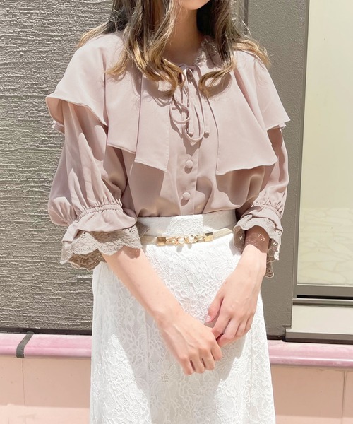 apres jour(アプレジュール)の「ラッフルデザインブラウス【ZOZOTOWN限定アイテム】(シャツ/ブラウス・レディース・オフホワイト/ピンクベージュ/アイボリー/その他・フリー/X-LARGE)」の6枚目の写真