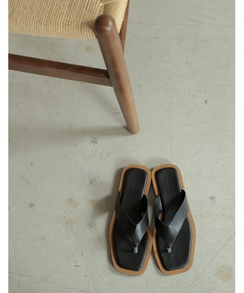 Re:EDIT（リエディ）の「配色トングサンダル（サンダル・レディース・キャメル/ブラック・MEDIUM/XX-LARGE/LARGE/X-LARGE/SMALL）」の13枚目の写真