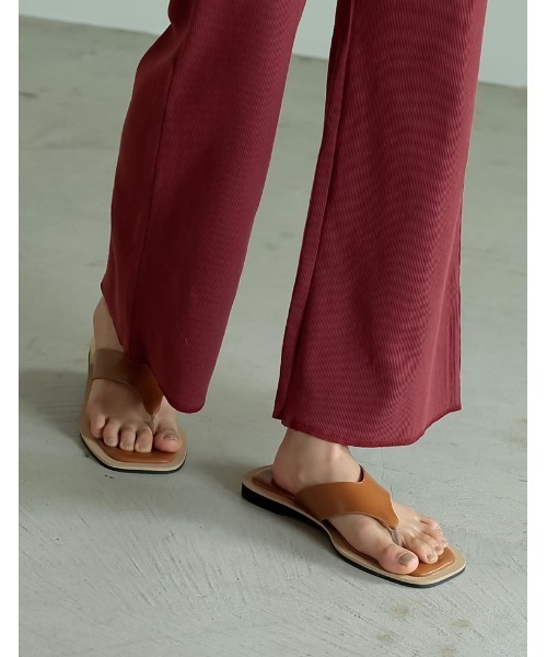 Re:EDIT（リエディ）の「配色トングサンダル（サンダル・レディース・キャメル/ブラック・MEDIUM/XX-LARGE/LARGE/X-LARGE/SMALL）」の16枚目の写真