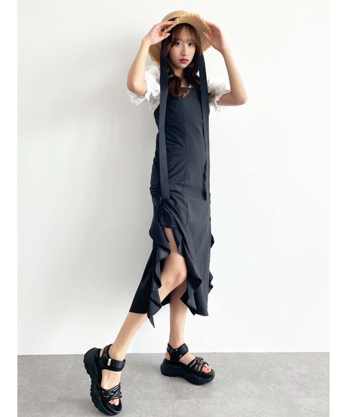 Honey Salon(ハニーサロン)の「シャーリングフリルキャミワンピース(ワンピース・レディース・ブラック・FREE)」の3枚目の写真