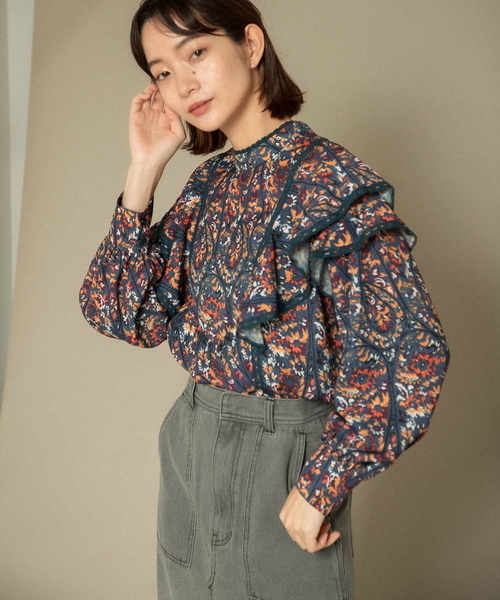 KBF（ケイビーエフ）の「前後2WAYフリルシャツ（シャツ/ブラウス・レディース・ブラック/ネイビー/レッド・ONE）」の10枚目の写真