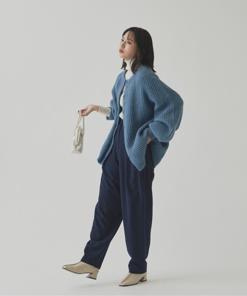 Aunt Marie's(アントマリーズ)の「スクエアトゥフェイクレザーショートブーツ(ブーツ・レディース・ブラック/ベージュ・SMALL/MEDIUM/LARGE)」の18枚目の写真