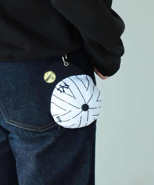 NEW ERA（ニューエラ）の「NEW ERA × BEAMS / 別注 NewYork Yankees Cap Pouch Eco Bag（ショルダーバッグ・メンズ・アイボリー/ネイビー/ストライプ・ONE SIZE）」の18枚目の写真