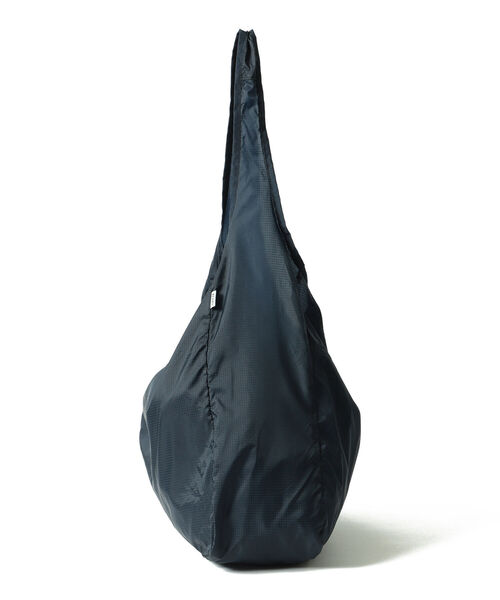 NEW ERA（ニューエラ）の「NEW ERA × BEAMS / 別注 NewYork Yankees Cap Pouch Eco Bag（ショルダーバッグ・メンズ・アイボリー/ネイビー/ストライプ・ONE SIZE）」の13枚目の写真