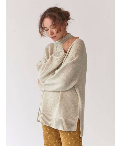 Ungrid（アングリッド）の「ハイネックワイドボリュームニット（ニット/セーター・レディース・アイボリー/グリーン/ブルー/ブラウン・FREE）」の9枚目の写真
