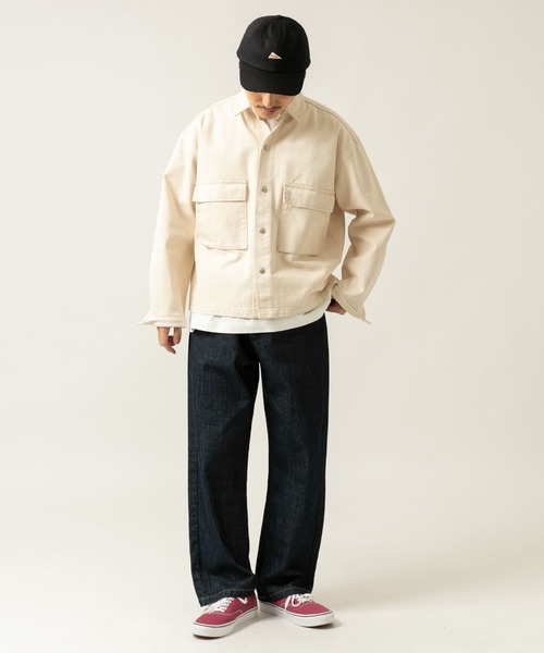 ITEMS URBANRESEARCH（アイテムズ アーバンリサーチ）の「ヘビーオンスデニム CPOジャケット（デニムジャケット・メンズ・ブラック/グレー/オフホワイト・MEDIUM/LARGE）」の2枚目の写真