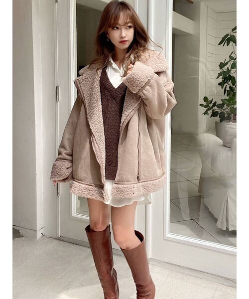 RESEXXY(リゼクシー)の「ビッグシルエットフェイクムートンブルゾン(ムートンコート・レディース・ブラック/アイボリー/モカ・FREE)」の14枚目の写真