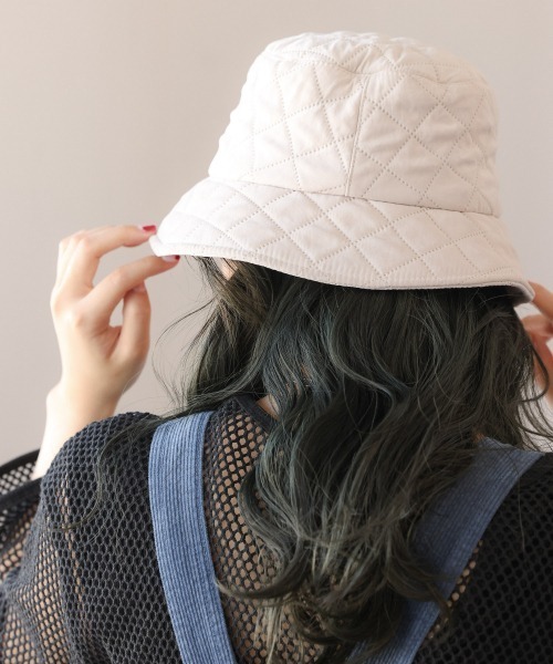 Me%（ミィパーセント）の「キルティングバケットハット（ハット・レディース・ホワイト/ブラック・FREE）」の6枚目の写真